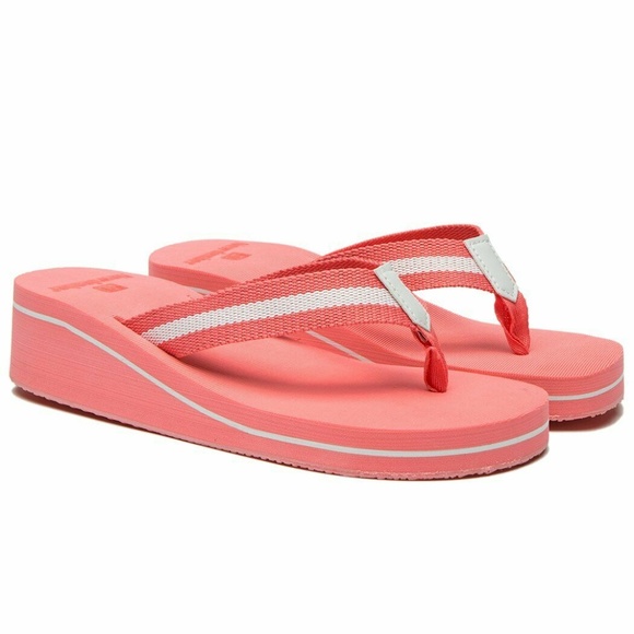 newdenber flip flops